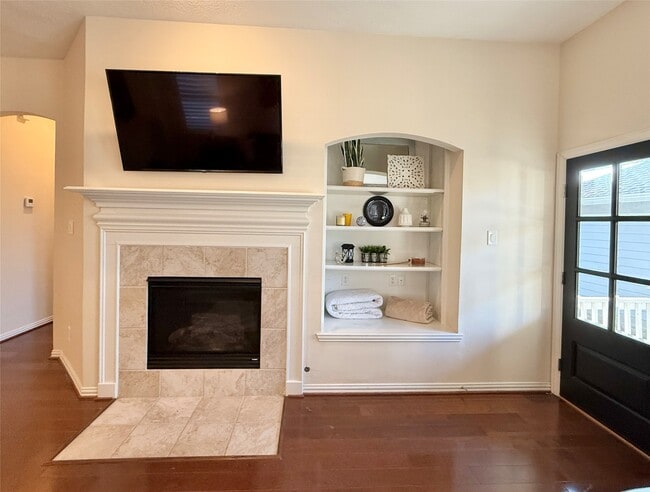 property at 98 W Montfair Blvd