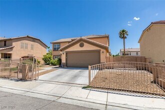 6333 Adrock Ct, Unit E217 in Las Vegas, NV - Building Photo - Building Photo