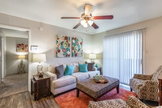North Bend Living in Houston, TX - Foto de edificio - Interior Photo