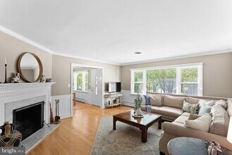 521 S. Nursery Ave. in Purcellville, VA - Building Photo - Building Photo