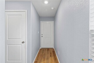 12 Trinity Cir in Lockhart, TX - Building Photo - Building Photo