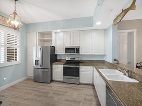 7 Harbour Isle Dr E in Fort Pierce, FL - Building Photo - Building Photo