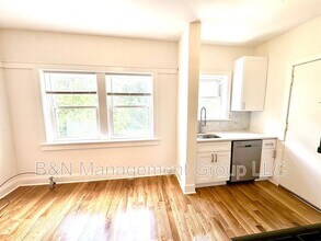 1065 W Dakin St in Chicago, IL - Building Photo - Building Photo