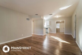 1010 Sierra Ln in Orlando, FL - Building Photo - Building Photo