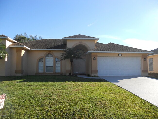 property at 384 Abello Rd SE