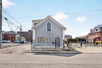 145 E 14th St in Indianapolis, IN - Foto de edificio - Building Photo