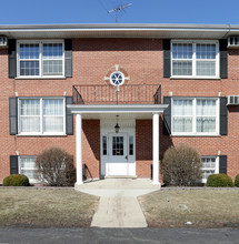 9 E Belmont Ave in Bensenville, IL - Building Photo - Building Photo