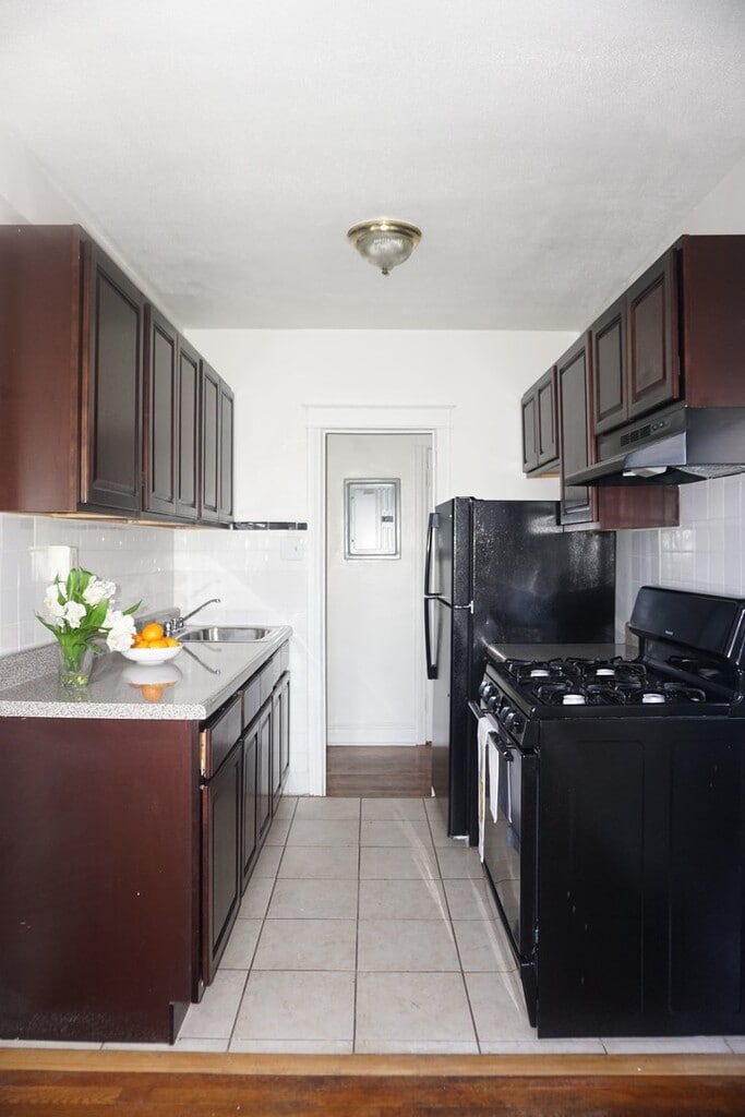 Parkwood Manor Apartments Upper Darby, PA Apartments