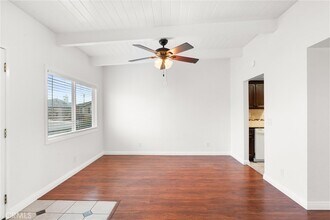 18961 Florida St, Unit 6 in Huntington Beach, CA - Foto de edificio - Building Photo