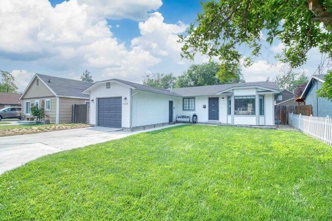 property at 6215 W Everett St