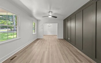 3204 Manor Ridge Dr in Raleigh, NC - Foto de edificio - Building Photo