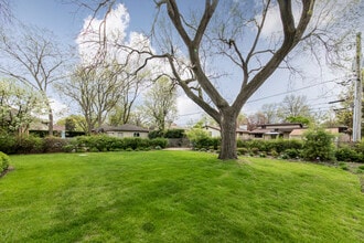 2001 Woodland Ave in Park Ridge, IL - Building Photo - Building Photo