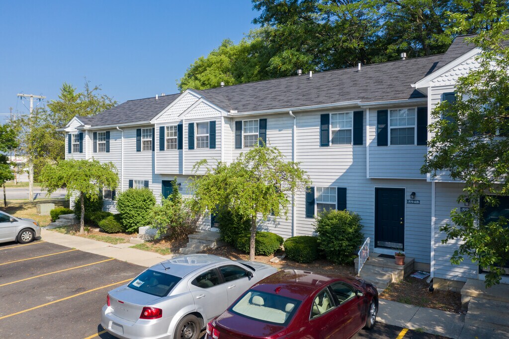 Canyon Cove Villas and Townhomes Toledo, OH Apartments