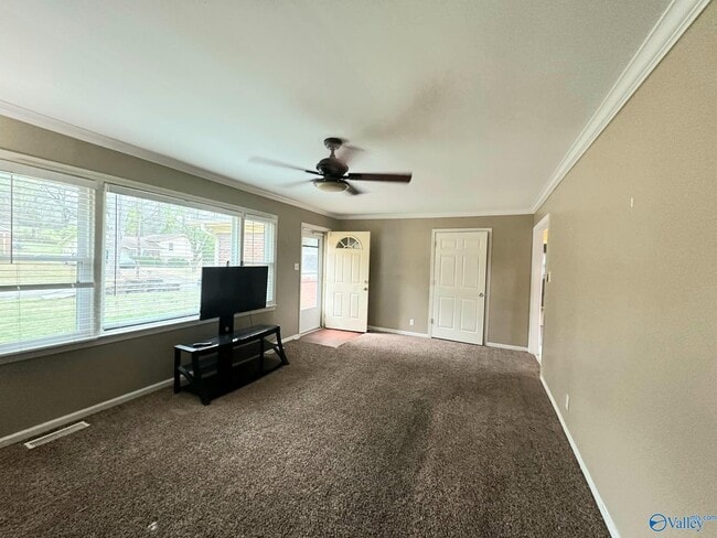 2209 Viscount Dr NW in Huntsville, AL - Building Photo - Building Photo