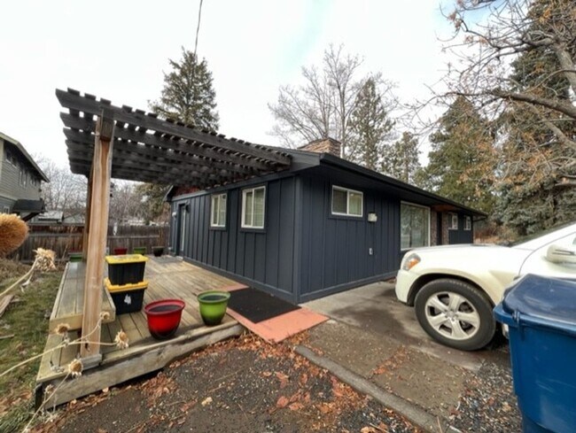 1849 NE 6th St in Bend, OR - Building Photo - Building Photo