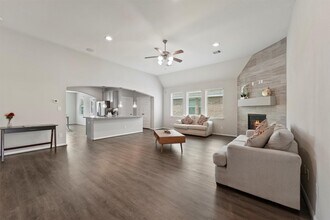 15103 Dry Ridge Ct in Humble, TX - Foto de edificio - Building Photo