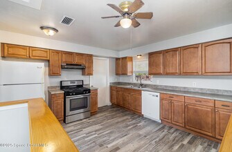 205 Trinidad Dr in Merritt Island, FL - Building Photo - Building Photo