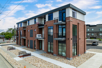 189 S 200 W in Bountiful, UT - Foto de edificio - Building Photo