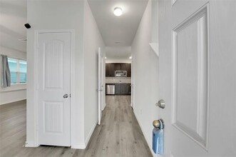 5612 Shore Point Trl in Fort Worth, TX - Building Photo - Building Photo