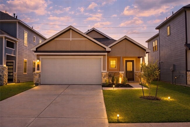 property at 1122 Elsinore Dr