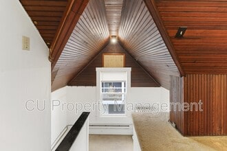 407 W Green St in Champaign, IL - Building Photo - Building Photo