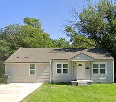 4005 SE 10th St in Del City, OK - Building Photo