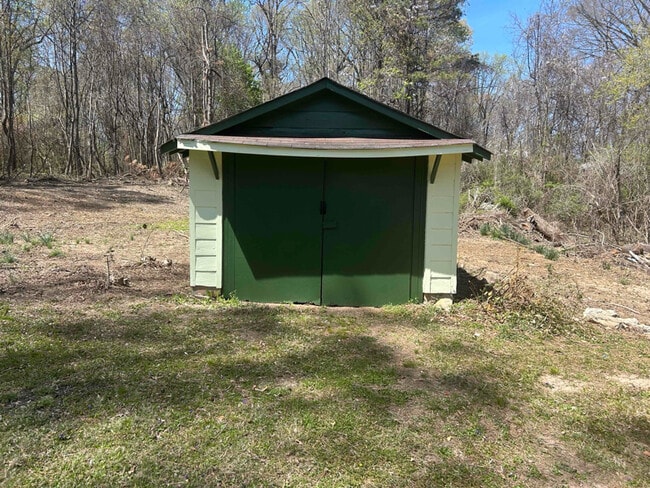 2645 Fairburn Rd SW in Atlanta, GA - Foto de edificio - Building Photo