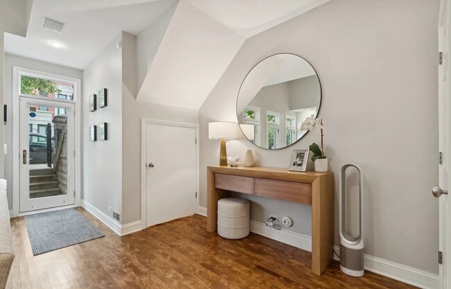 2040 N Lincoln Ave in Chicago, IL - Building Photo - Building Photo