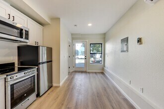 1722 27th Avenue in Oakland, CA - Building Photo - Building Photo