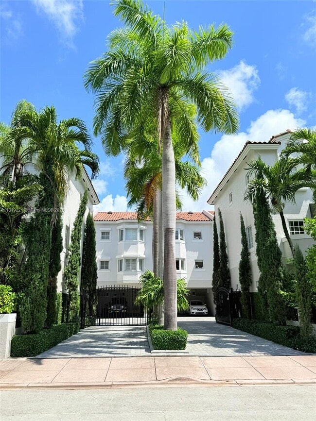 261 Navarre Ave in Coral Gables, FL - Building Photo - Building Photo