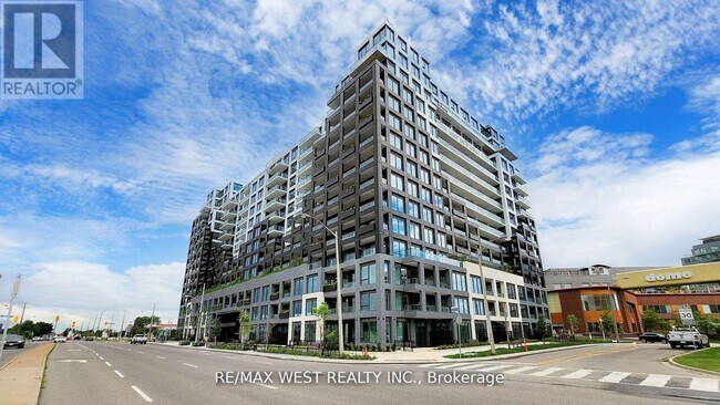 1100 Sheppard Ave W in Toronto, ON - Building Photo - Building Photo