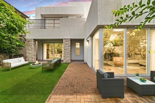 11506 Royal Tower Pl