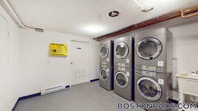 525 Highland Ave in Malden, MA - Building Photo - Building Photo