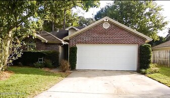 13576 Capistrano Dr S in Jacksonville, FL - Building Photo