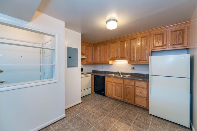 Signal Point Apartments in Aurora, IL - Building Photo - Building Photo