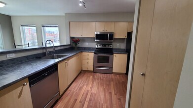 2824 Grand Ave in Everett, WA - Foto de edificio - Building Photo