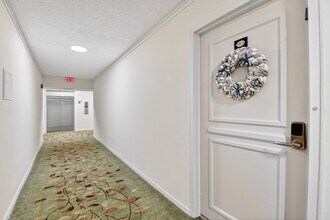 3589 S Ocean Blvd in South Palm Beach, FL - Building Photo - Building Photo