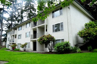 North Haven Manor in Edmonds, WA - Building Photo - Building Photo