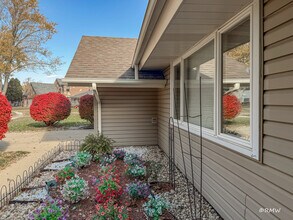 1904 Winston Ln in Schaumburg, IL - Building Photo - Building Photo