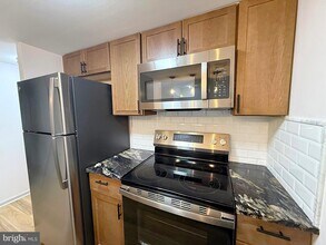 150 Berwick Pl in Lansdale, PA - Foto de edificio - Building Photo