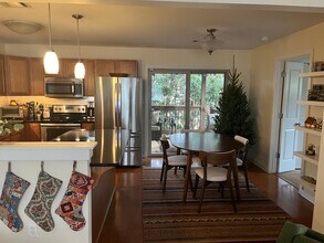 449 Clairemont Ave in Decatur, GA - Building Photo - Building Photo