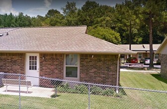 101 S Bogle Rd in Logansport, LA - Building Photo - Building Photo