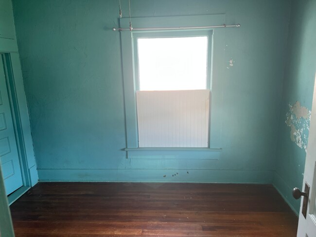 2023 Cedar Ave photo'