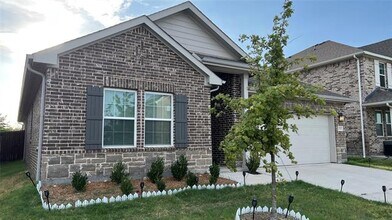 13345 Hiskey Dr in Haslet, TX - Building Photo - Building Photo