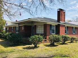 1007 16th Ave in Conway, SC - Building Photo