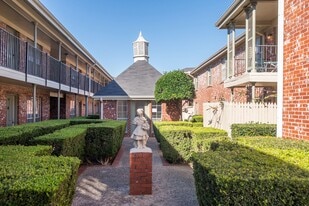 7920 Rockwood Ln in Austin, TX - Building Photo