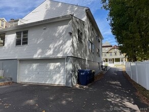 102 S Cliff St in Ansonia, CT - Building Photo - Building Photo
