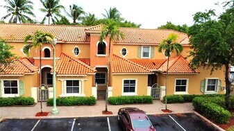 4950 Tradewinds Ter in Fort Lauderdale, FL - Building Photo