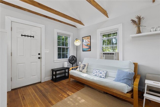 109 Allston Ave in Middletown, RI - Building Photo - Building Photo