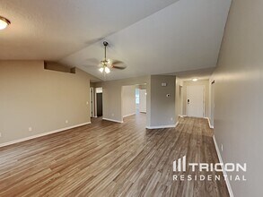 1807 Bellwick Dr in Greensboro, NC - Building Photo - Building Photo